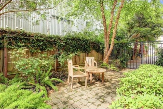 3 bedroom Apartment For Sale: 732.. - 2