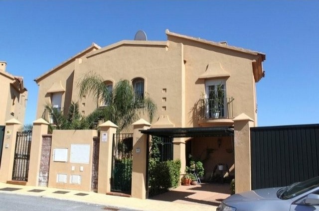 3 Bedrooms - Townhouse - Malaga - For..