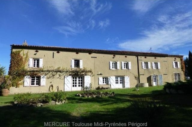 4 bedroom Character For Sale: 11410 AUDE