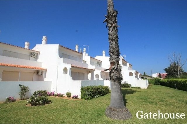 Algarve Apartment For Sale In Albufeira - 2