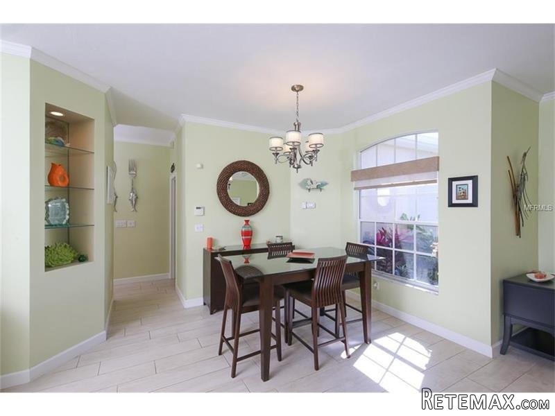 3 bedroom House For Sale: 5019 44th St.. - 2
