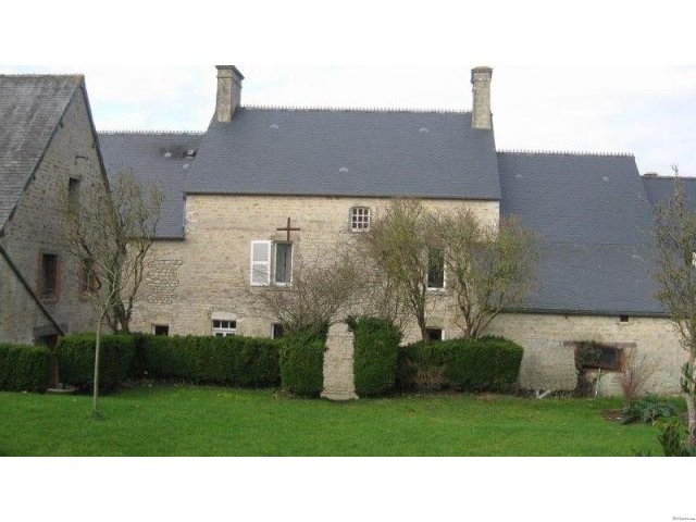 Nice Village House in Good Location - 2