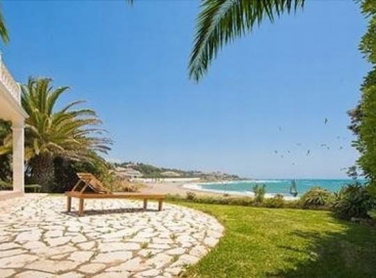 Villa for sale in El Chaparral, Mijas..