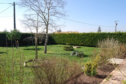 Modern 5-bed property with 1-bed studio - 2