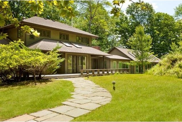 4 bedroom Residence For Sale: Amenia..