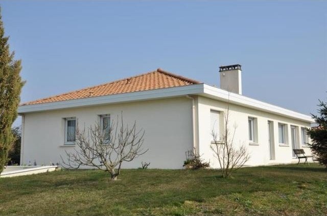 4 bedroom Villa For Sale: 69560 69560 - 2