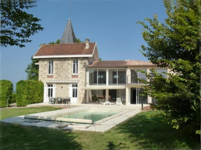 4 bedroom House For Sale: Bordeaux.. - 2