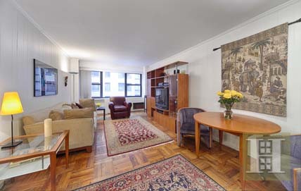 2 bedroom Apartment For Sale: 340 EAST..