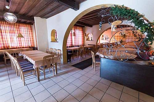Jugendhotel mit Skiverleih in der..