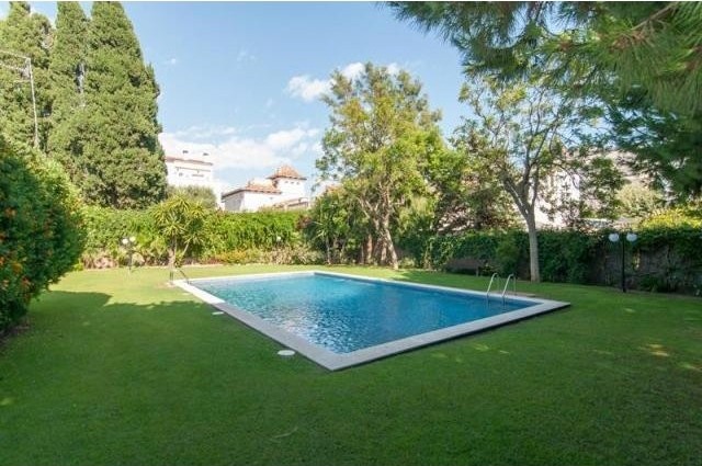 4 bedroom Terraced House For Sale:..