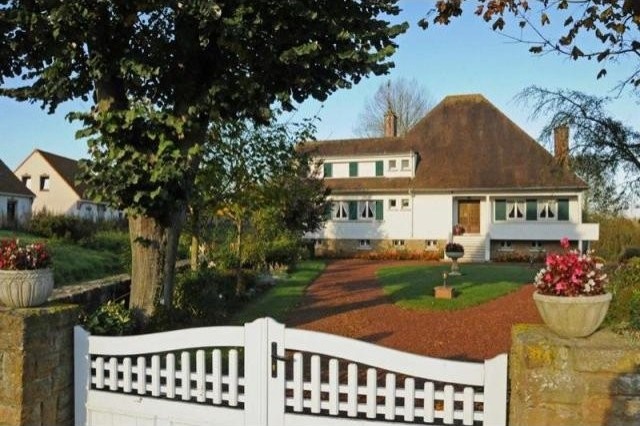 5 bedroom Villa For Sale: 62170 SECTEUR..