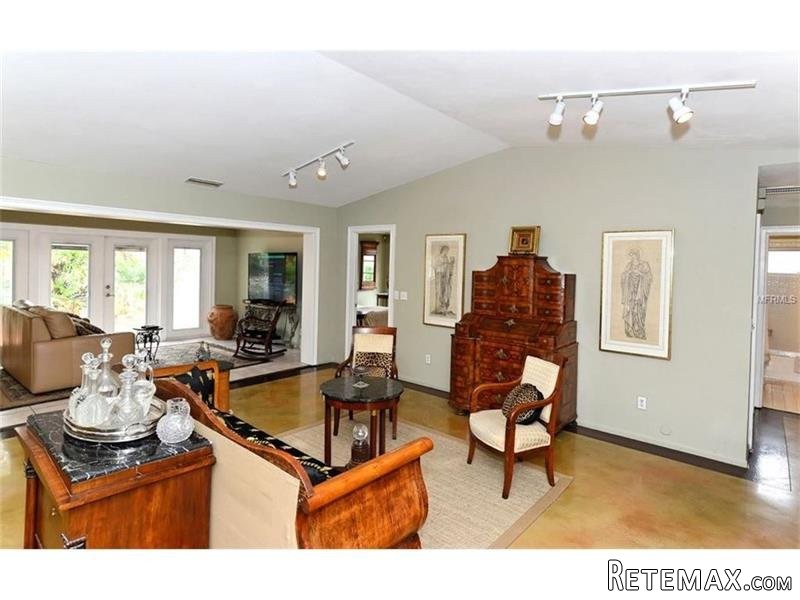 3 bedroom House For Sale: 8122 Timber.. - 2