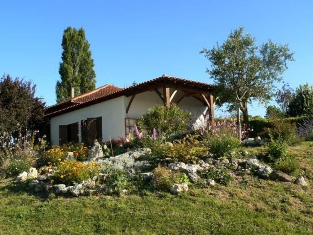 Large House With Swimming Pool