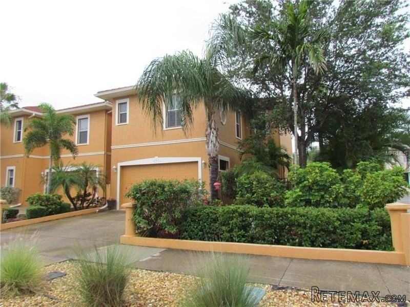 3 bedroom Town House For Sale: 501.. - 2