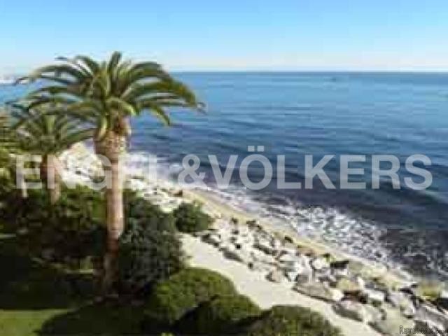 Beachfront apartment in Barcelona Coast - 2