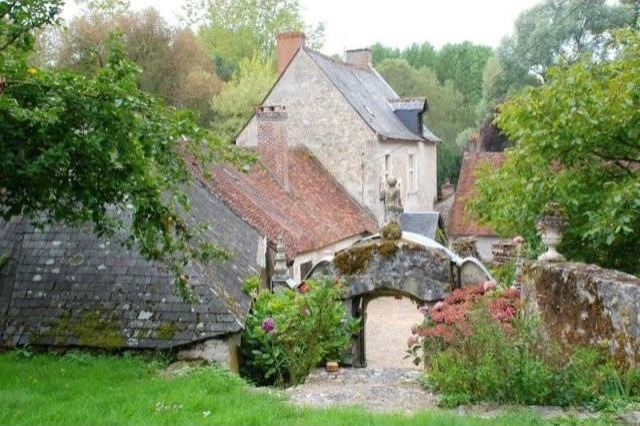 3 bedroom Manor House For Sale: 41000..