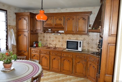 3-bed property with lovely large garden - 2