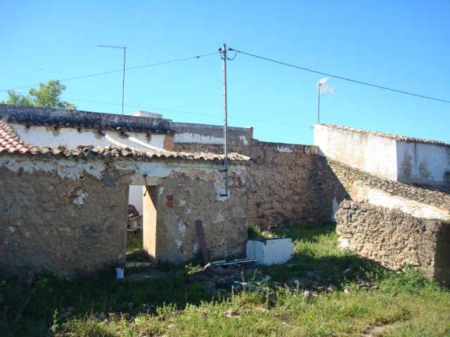Ruin With Land For Sale - Goldra
