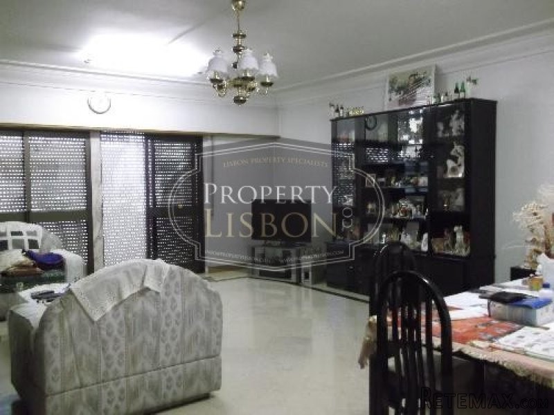 T4 Lisbon Apartment for Sale, Anjos