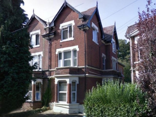 Gordon Avenue, Portswood (90/475)