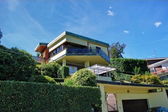 5 bedroom Villa For Sale: Arona, IT - 2