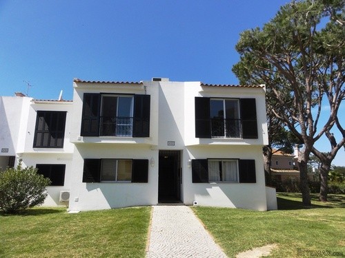 EXCLUSIVE! Renovated two bedroom..