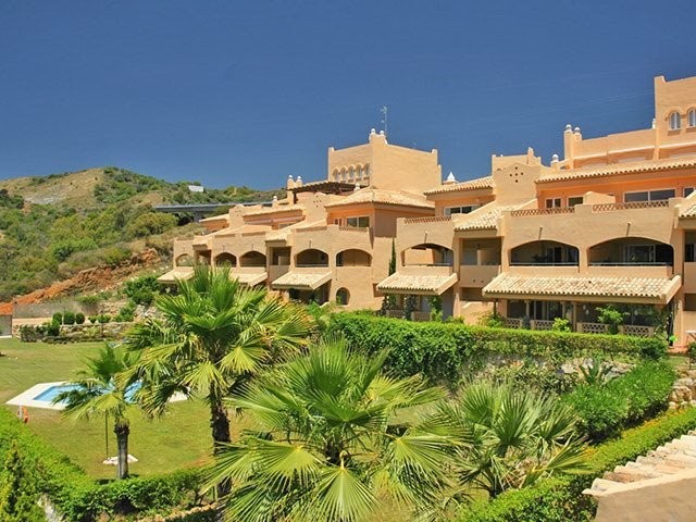 2 Bed Apartment for sale in Marbella - 2