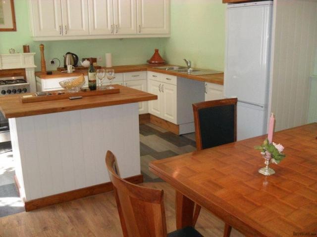 2 Bedroom Detached House For Sale - 2