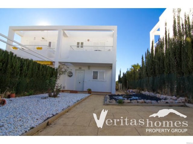 Ref: VHTH1618 -.. - 2