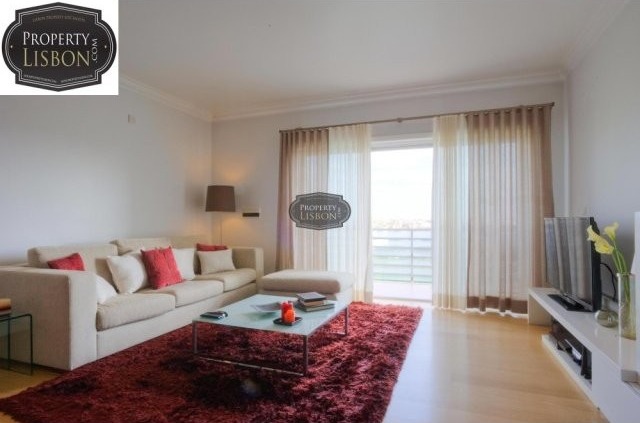 Charming 4 Bedroom Duplex Apartment in..