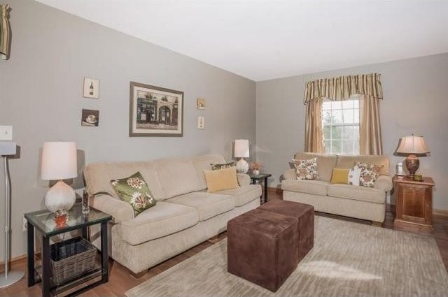 4 bedroom Residence For Sale: Stanford.. - 2