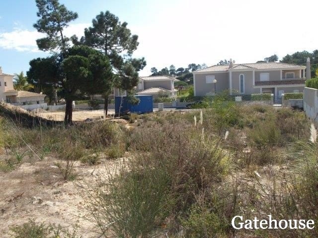 Plot For Sale In Varandas do Lago..