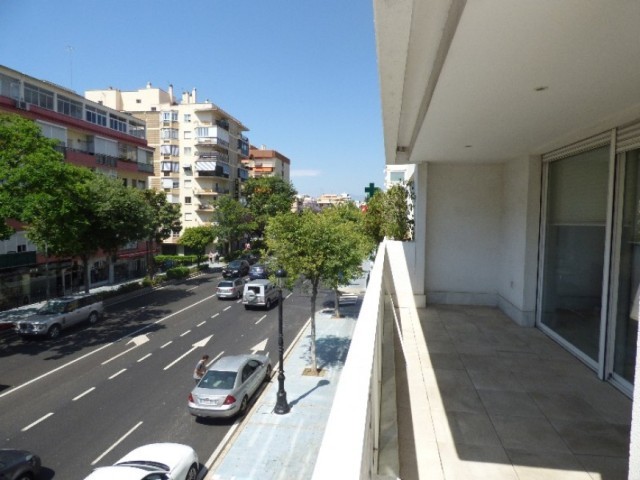 Spacious 3 bedrooms apartment with..