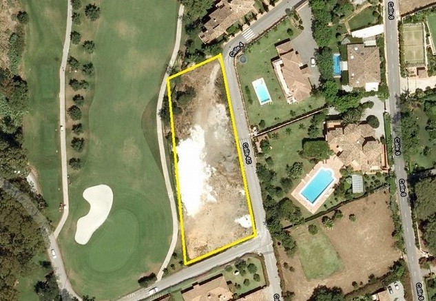 Frontline Golf plot in Guadalmina..
