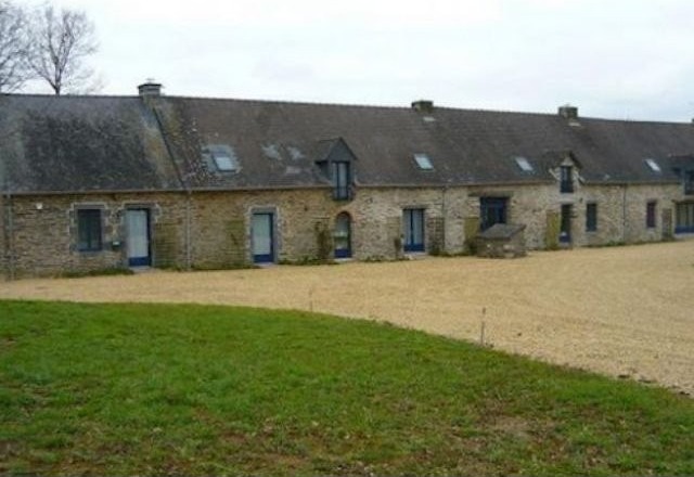 Longere Set In Over 3 Hectares