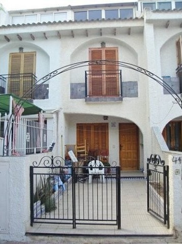 A 3 STOREY TOWN HOUSE- LOS ALCAZERES