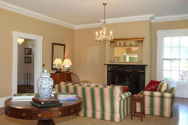 6 bedroom Residence For Sale: East.. - 2