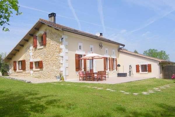 Nr Montguyon (17) - For sale : 3 bed..