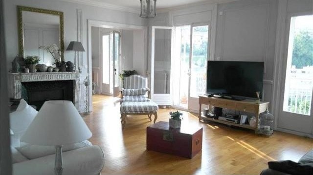 4 bedroom Flat For Sale: 63130 ROYAT - 2