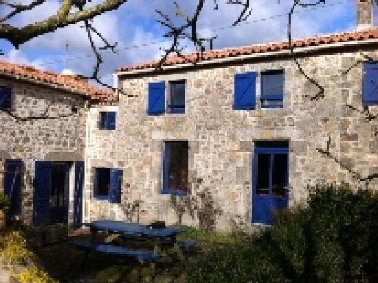 Ideal Equestrian Property, Outbuildings