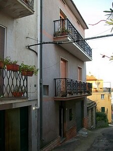 Large habitable property 15 minutes to..