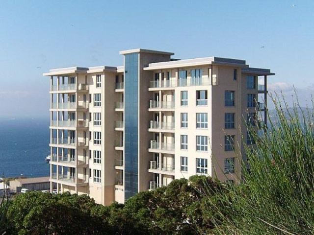 3 bedroom Apartment For Sale: Clifftop..
