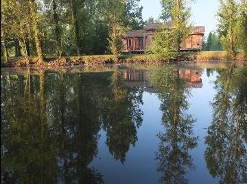 Stunning 3 bed lakeside retreat with a.. - 2