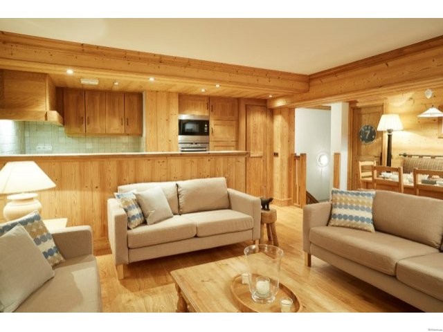 Superb Ski in and Ski out 4 Bedroom..