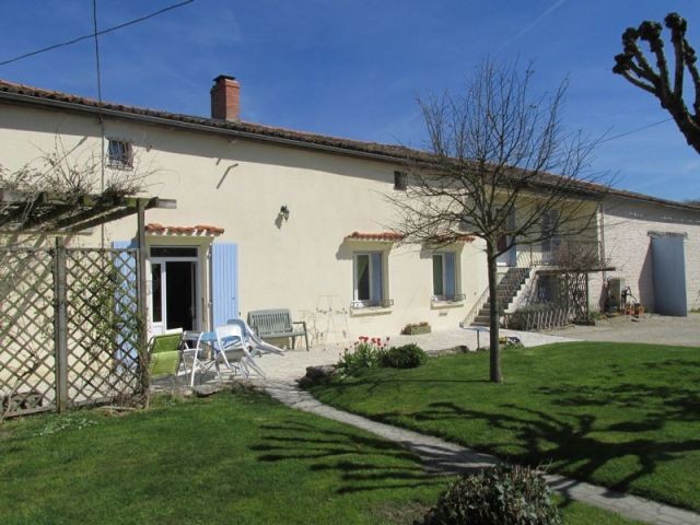 6 Bed Stone House With Small House To..