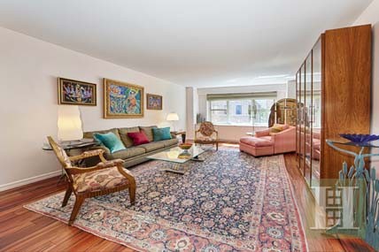 3 bedroom Apartment For Sale: 205 EAST..