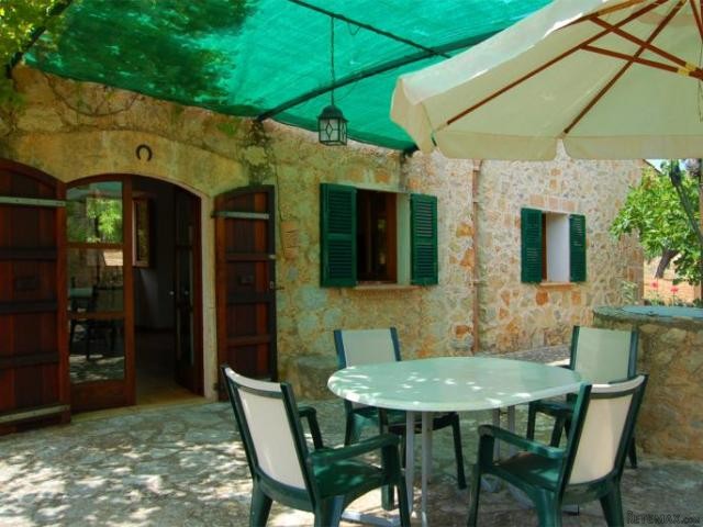 Romantic natural stone country house in.. - 2