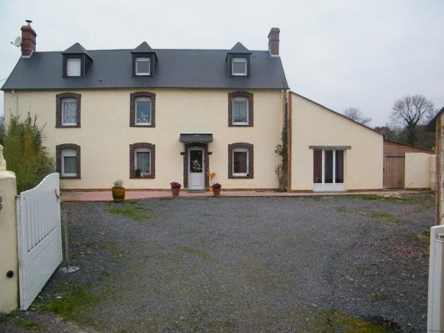 Nice Family Home, Character House