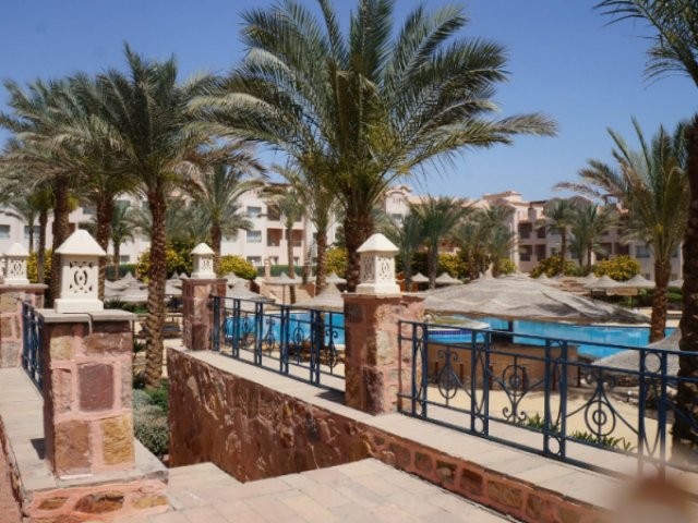 Sunset Pearl Two Bed Apartments - 2