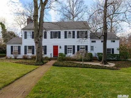 37 Broadlawn Ave Great Neck, NY 11024